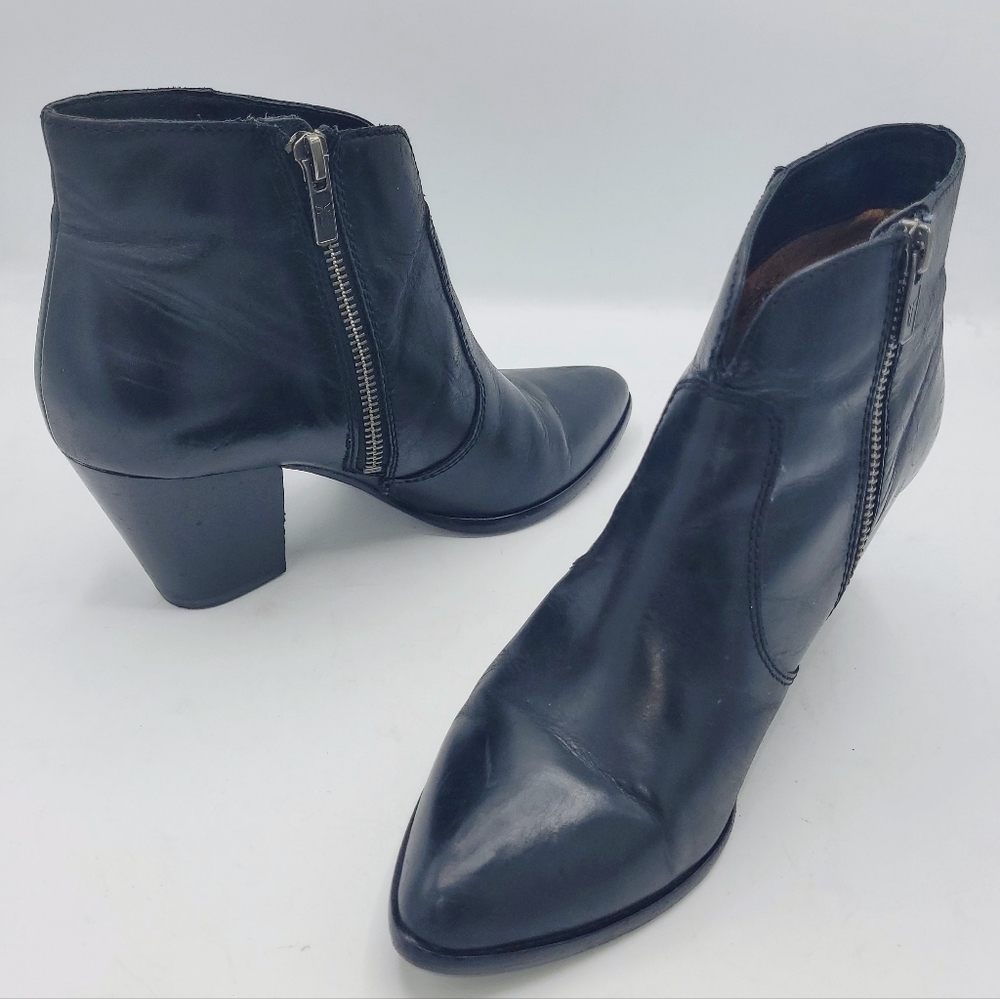 FRYE Jennifer Black Leather Ankle Side Zip Booties Size 7 M - Picture 6 of 16